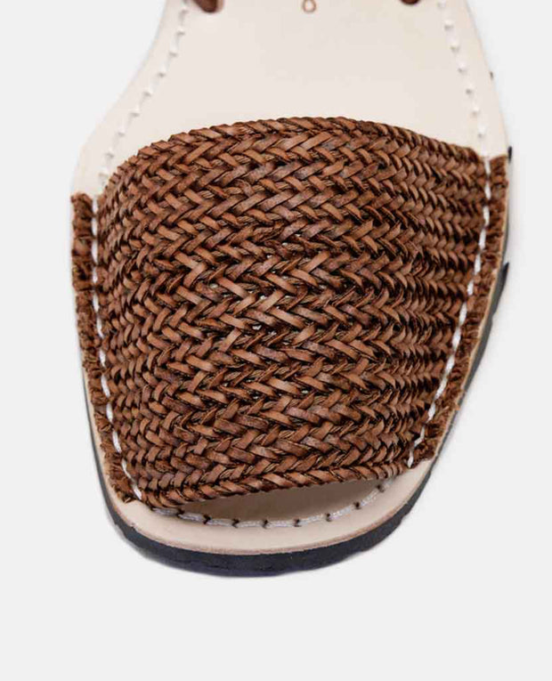 Cuero Woven Pons